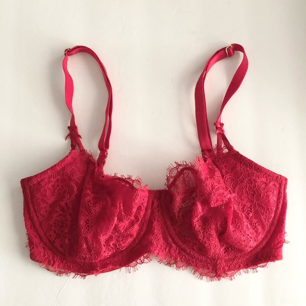 Victoria’s Secret Lace Push Up Bra 34D
